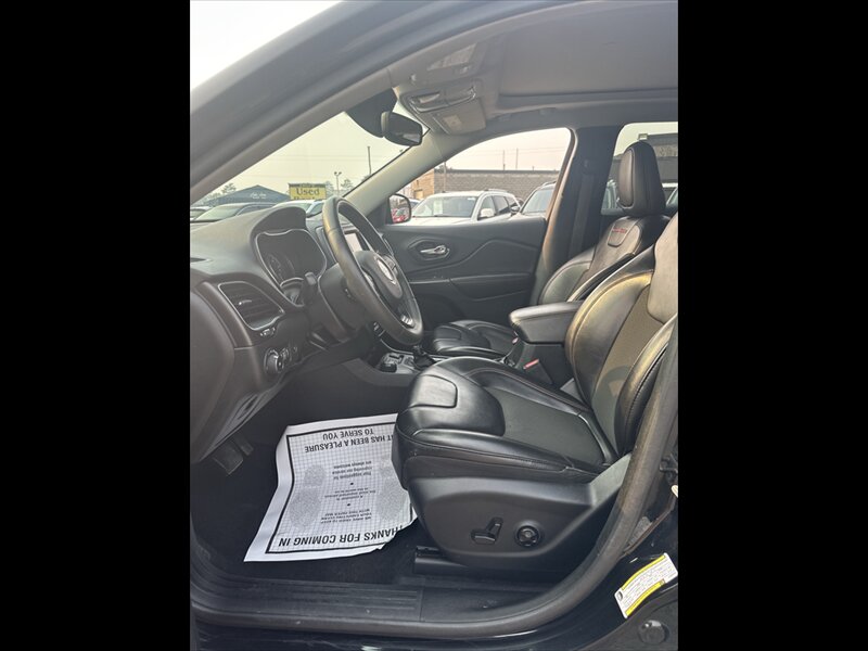 2020 Jeep Cherokee Trailhawk - Photo 13 - Brainerd, MN 56401