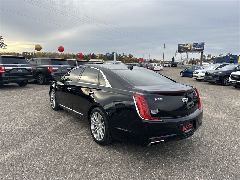 2019 Cadillac XTS Luxury   - Photo 4 - Brainerd, MN 56401