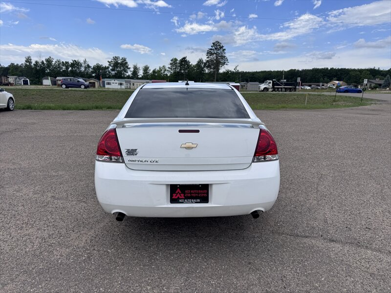 2012 Chevrolet Impala LTZ - Photo 8 - Brainerd, MN 56401