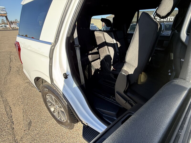 2019 Ford Expedition XLT - Photo 11 - Brainerd, MN 56401