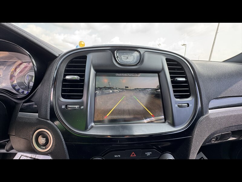 2018 Chrysler 300 Series S - Photo 21 - Brainerd, MN 56401