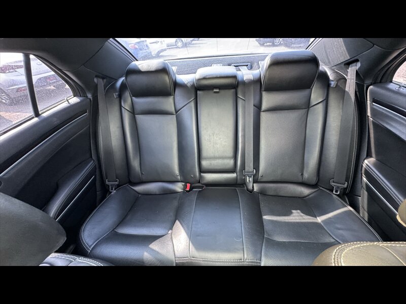 2018 Chrysler 300 Series S - Photo 25 - Brainerd, MN 56401