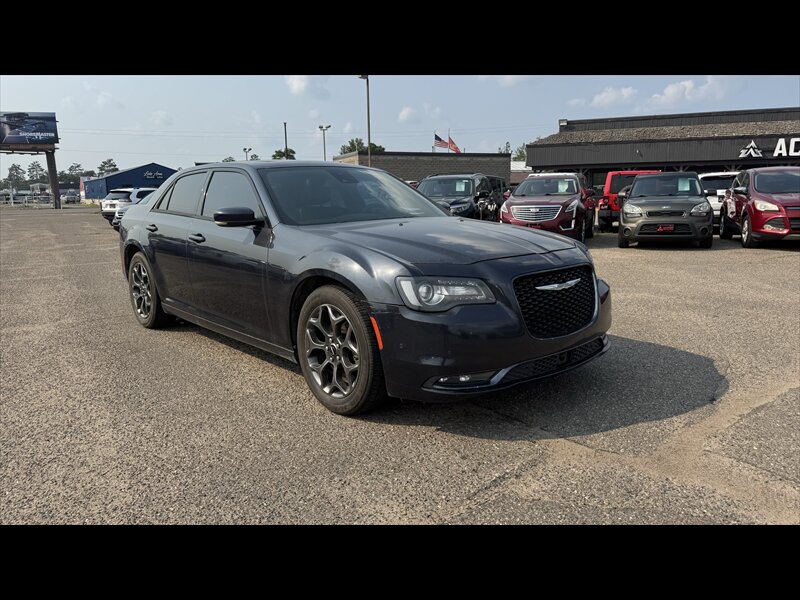 2018 Chrysler 300 Series S - Photo 3 - Brainerd, MN 56401