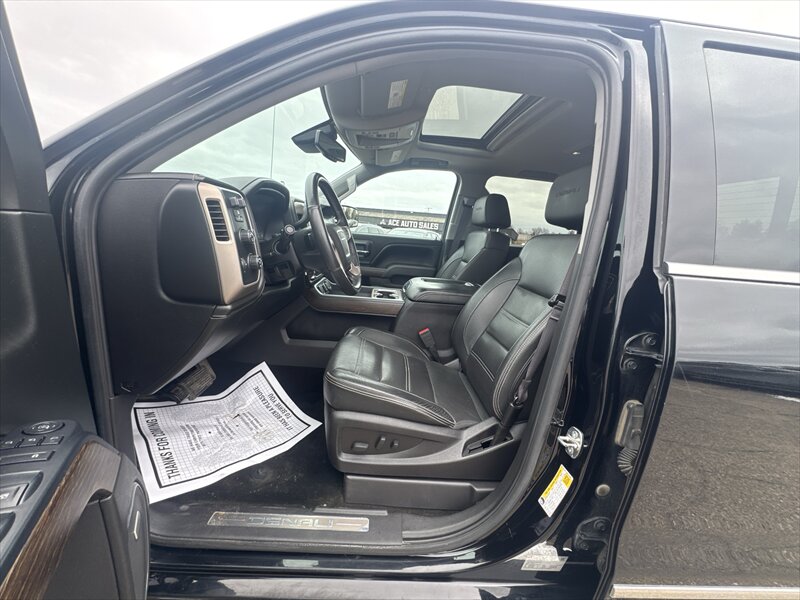 2017 GMC Sierra 1500 Denali - Photo 11 - Brainerd, MN 56401