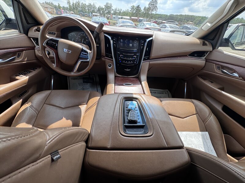 2015 Cadillac Escalade Platinum ESV - Photo 15 - Brainerd, MN 56401