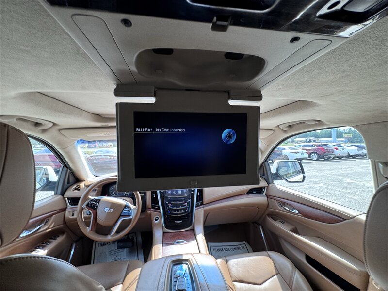 2015 Cadillac Escalade Platinum ESV - Photo 24 - Brainerd, MN 56401