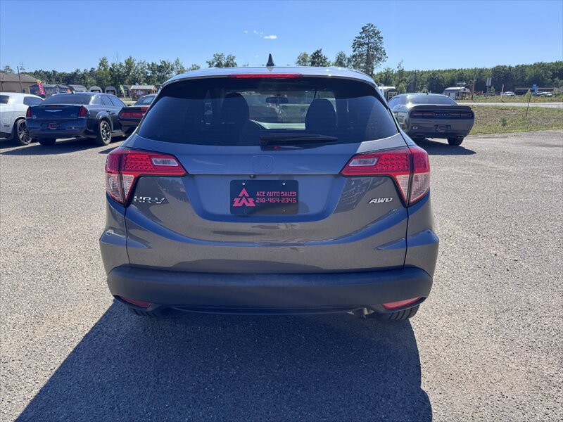 2018 Honda HR-V LX - Photo 8 - Brainerd, MN 56401