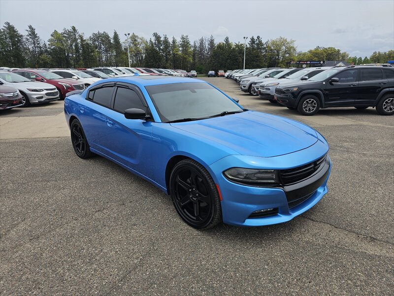2016 Dodge Charger SXT - Photo 2 - Brainerd, MN 56401