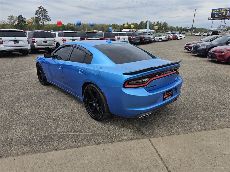 2016 Dodge Charger SXT - Photo 3 - Brainerd, MN 56401