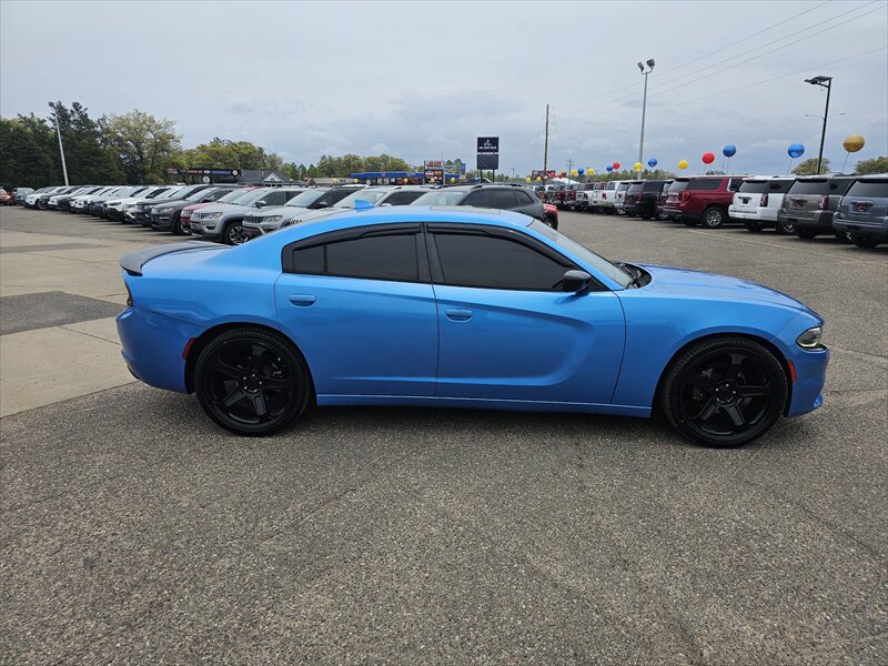 2016 Dodge Charger SXT - Photo 8 - Brainerd, MN 56401