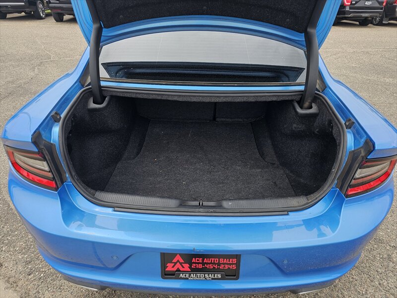 2016 Dodge Charger SXT - Photo 11 - Brainerd, MN 56401