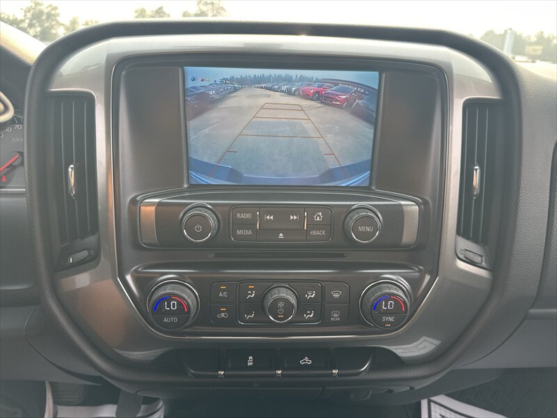 2018 Chevrolet Silverado 1500 LT - Photo 15 - Brainerd, MN 56401