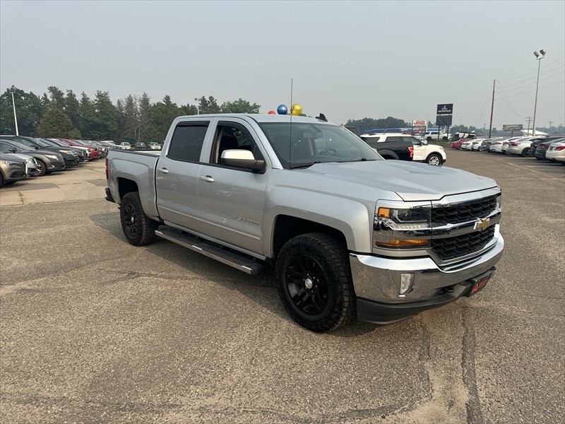 2018 Chevrolet Silverado 1500 LT - Photo 2 - Brainerd, MN 56401