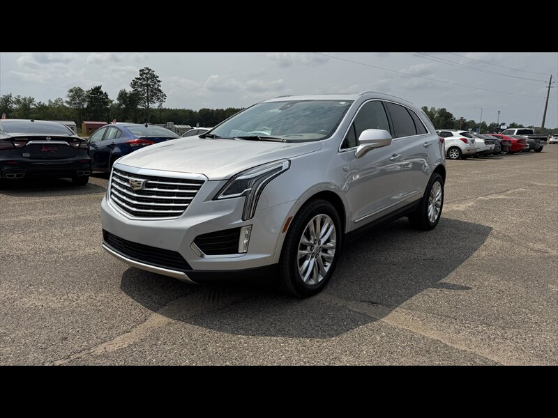 2017 Cadillac XT5 Platinum   - Photo 1 - Brainerd, MN 56401