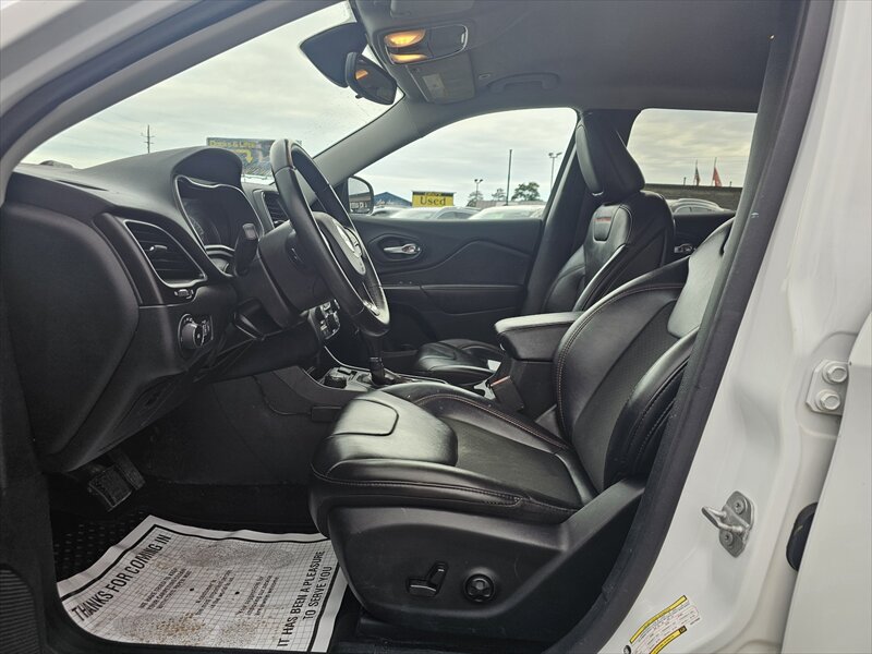 2019 Jeep Cherokee Trailhawk - Photo 11 - Brainerd, MN 56401
