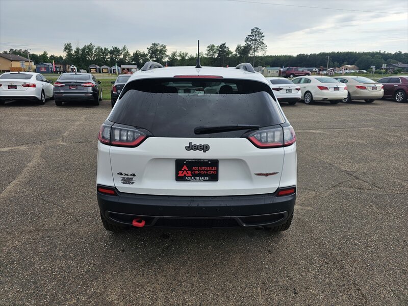 2019 Jeep Cherokee Trailhawk - Photo 6 - Brainerd, MN 56401