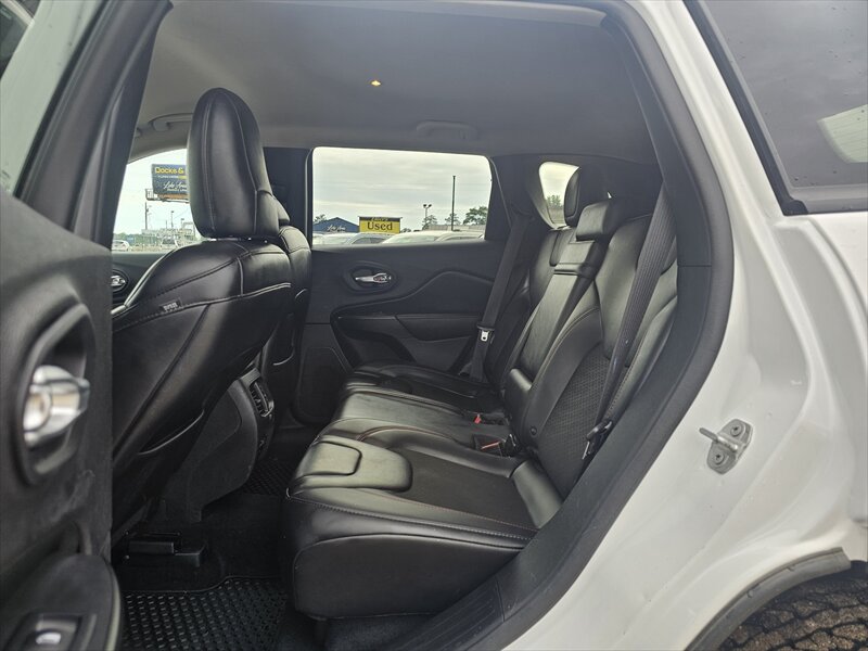 2019 Jeep Cherokee Trailhawk - Photo 16 - Brainerd, MN 56401