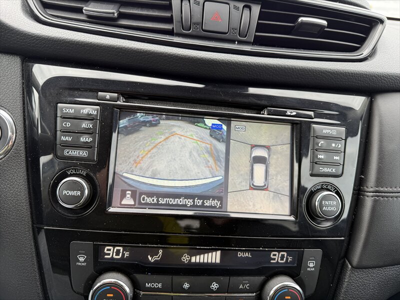 2017 Nissan Rogue SL - Photo 12 - Brainerd, MN 56401