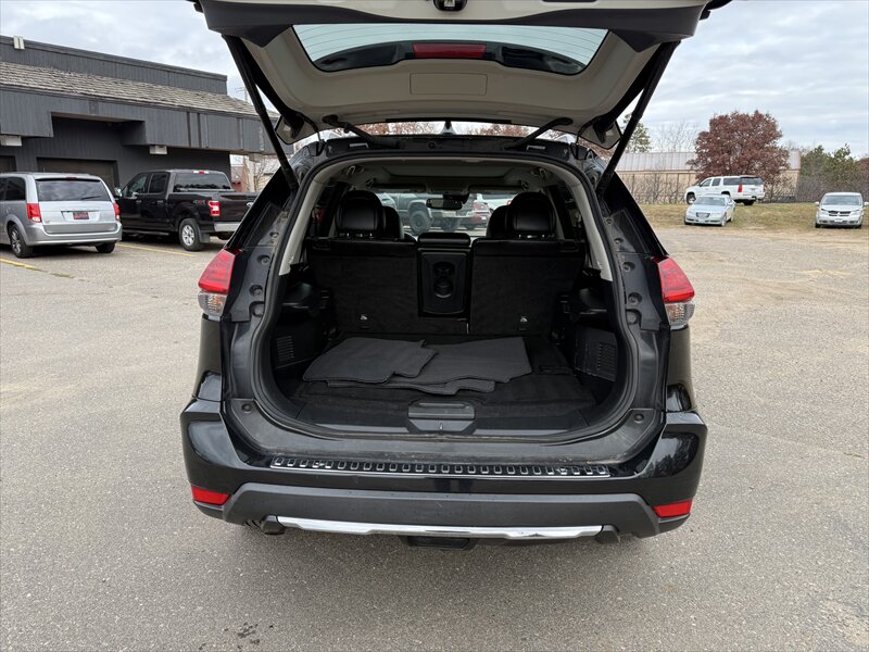 2017 Nissan Rogue SL - Photo 22 - Brainerd, MN 56401