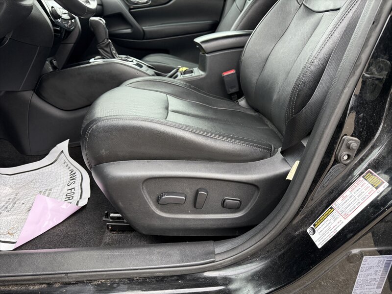 2017 Nissan Rogue SL - Photo 16 - Brainerd, MN 56401