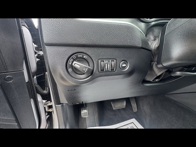2015 Dodge Charger SXT - Photo 20 - Brainerd, MN 56401
