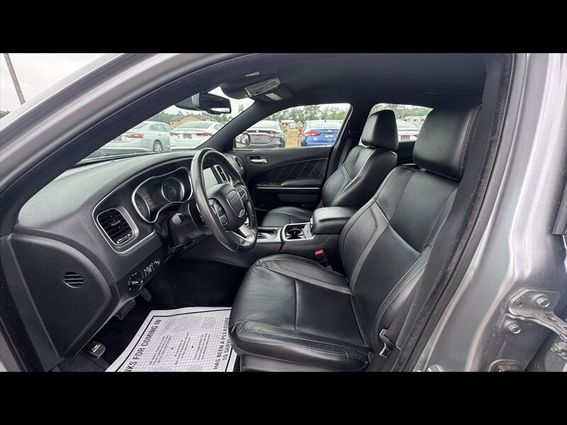 2015 Dodge Charger SXT - Photo 10 - Brainerd, MN 56401