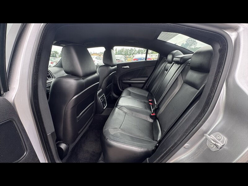 2015 Dodge Charger SXT - Photo 11 - Brainerd, MN 56401