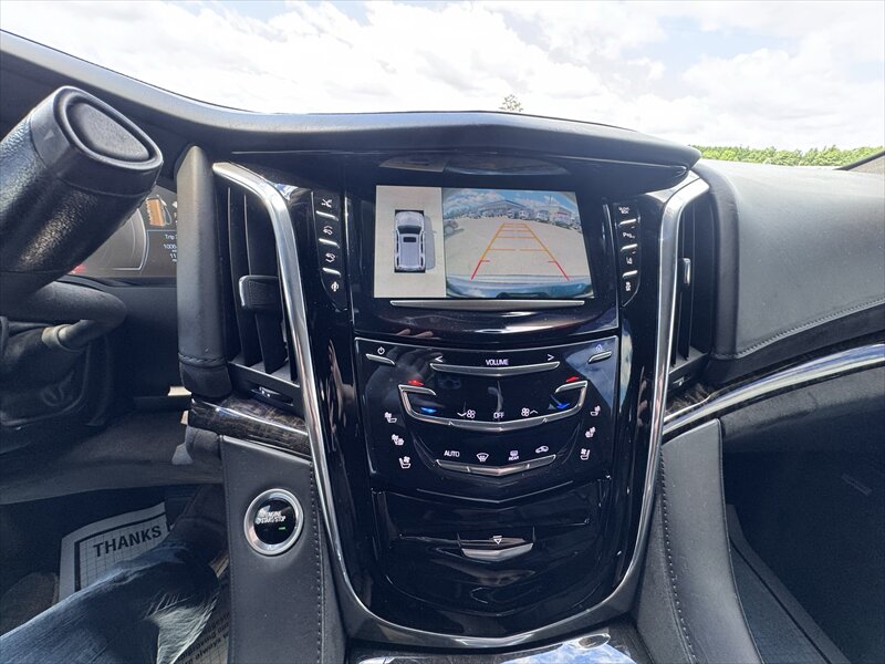 2015 Cadillac Escalade Platinum ESV - Photo 16 - Brainerd, MN 56401
