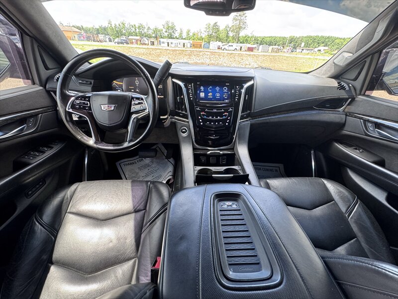 2015 Cadillac Escalade Platinum ESV - Photo 11 - Brainerd, MN 56401