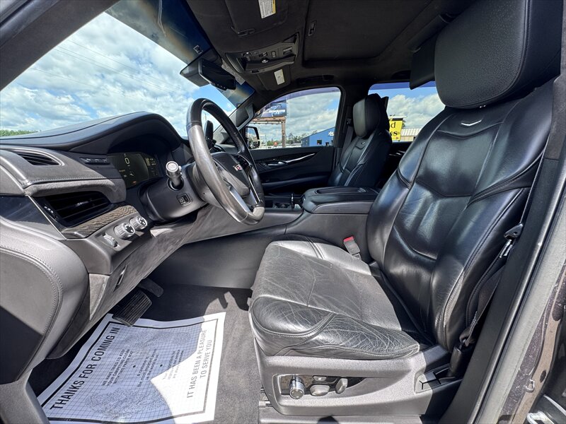 2015 Cadillac Escalade Platinum ESV - Photo 10 - Brainerd, MN 56401