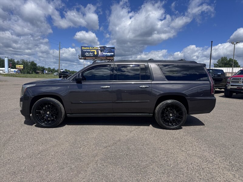 2015 Cadillac Escalade Platinum ESV - Photo 5 - Brainerd, MN 56401