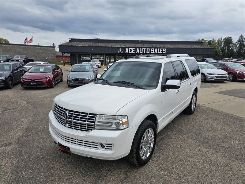 2012 Lincoln Navigator   - Photo 1 - Brainerd, MN 56401