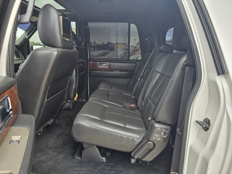 2012 Lincoln Navigator - Photo 18 - Brainerd, MN 56401
