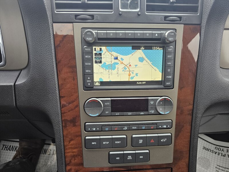 2012 Lincoln Navigator - Photo 17 - Brainerd, MN 56401