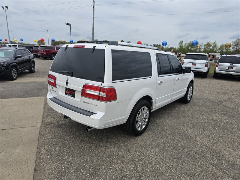 2012 Lincoln Navigator - Photo 4 - Brainerd, MN 56401