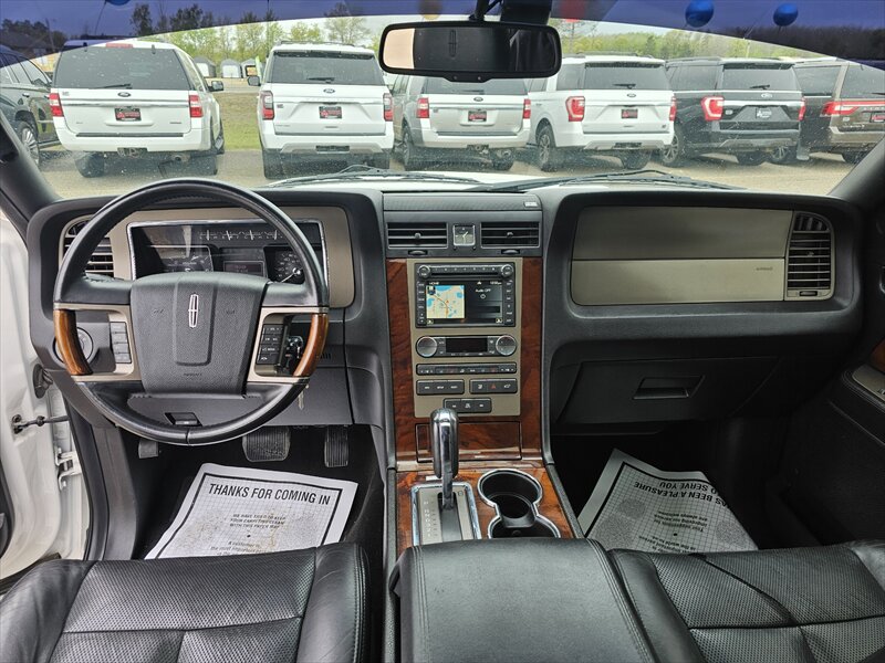 2012 Lincoln Navigator - Photo 12 - Brainerd, MN 56401