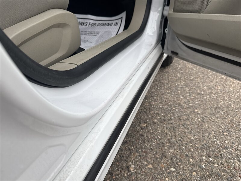 2020 Ford Fusion SE   - Photo 7 - Brainerd, MN 56401