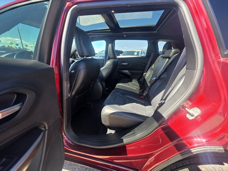 2019 Jeep Cherokee Limited - Photo 9 - Brainerd, MN 56401
