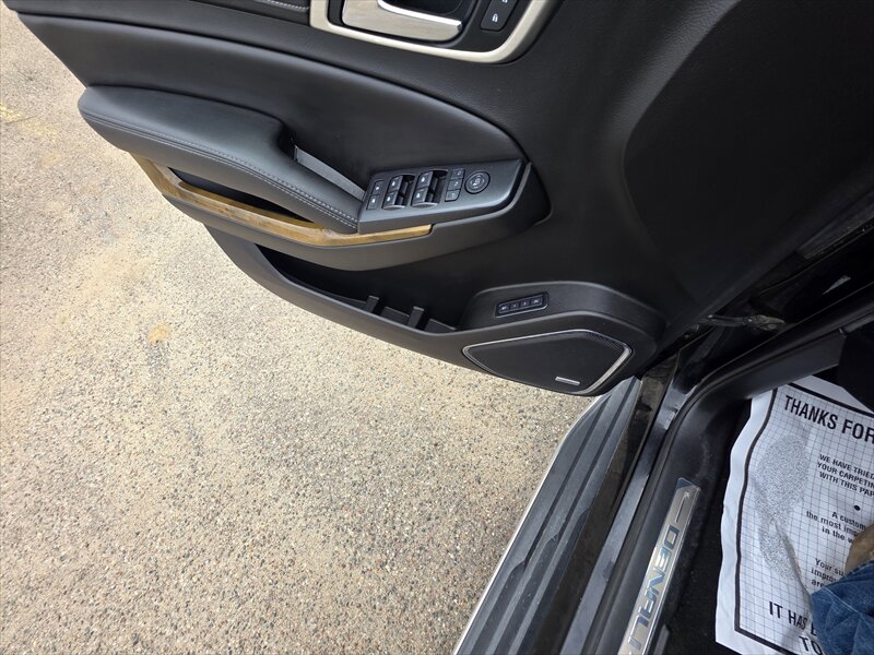 2017 GMC Yukon Denali - Photo 17 - Brainerd, MN 56401