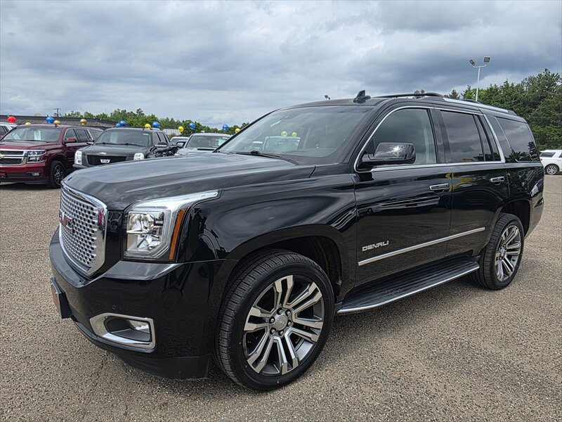 2017 GMC Yukon 4WD Denali's photo