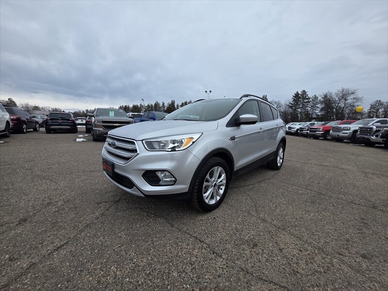 2018 Ford Escape SE   - Photo 1 - Brainerd, MN 56401