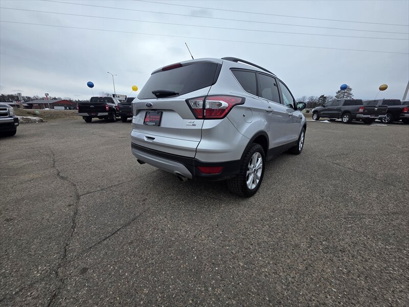 2018 Ford Escape SE - Photo 4 - Brainerd, MN 56401