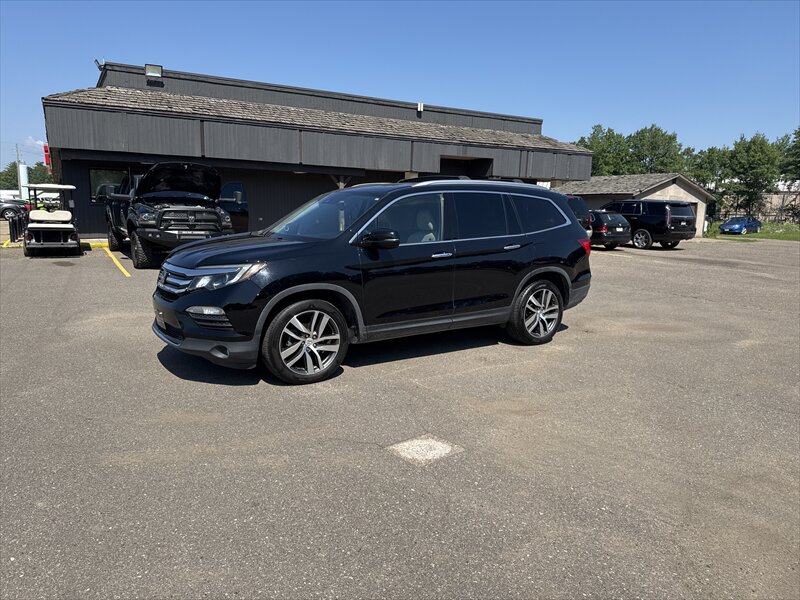 2017 Honda Pilot Touring - Photo 1 - Brainerd, MN 56401