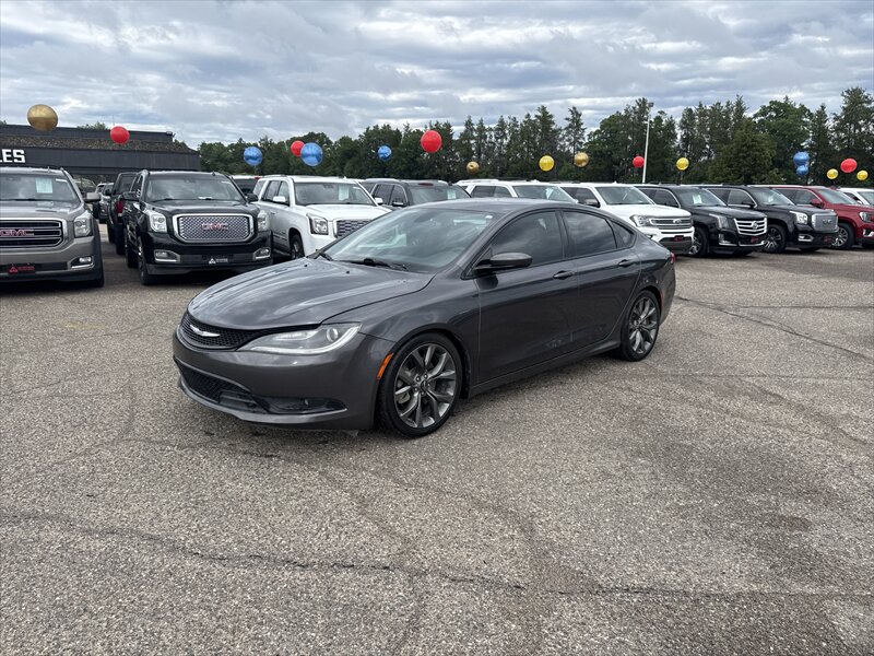 2016 Chrysler 200 Series S  