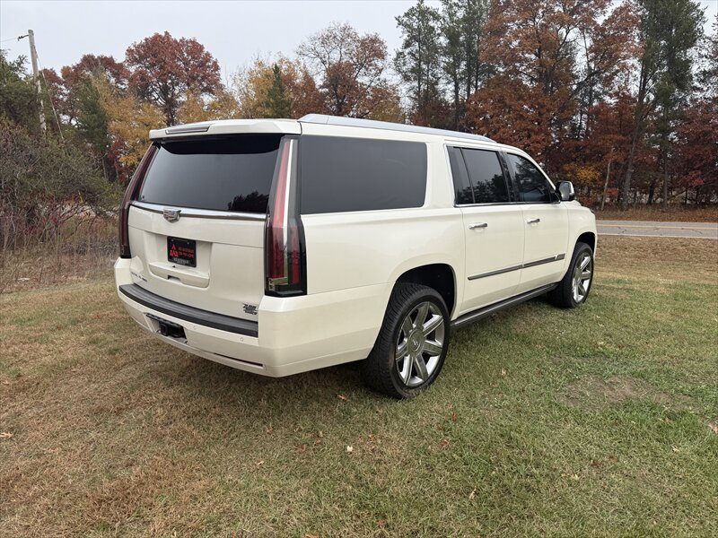 2015 Cadillac Escalade Premium  ESV - Photo 5 - Brainerd, MN 56401