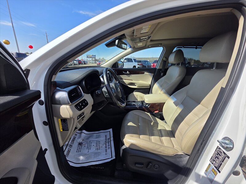2018 Kia Sorento EX V6 - Photo 8 - Brainerd, MN 56401