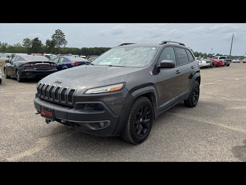 2015 Jeep Cherokee Trailhawk   - Photo 1 - Brainerd, MN 56401