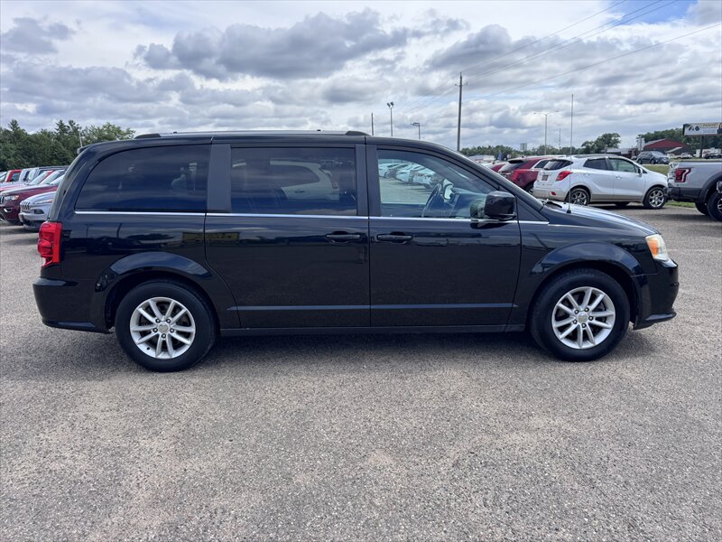 2019 Dodge Grand Caravan SXT - Photo 5 - Brainerd, MN 56401