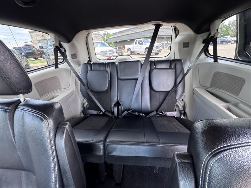 2019 Dodge Grand Caravan SXT - Photo 10 - Brainerd, MN 56401