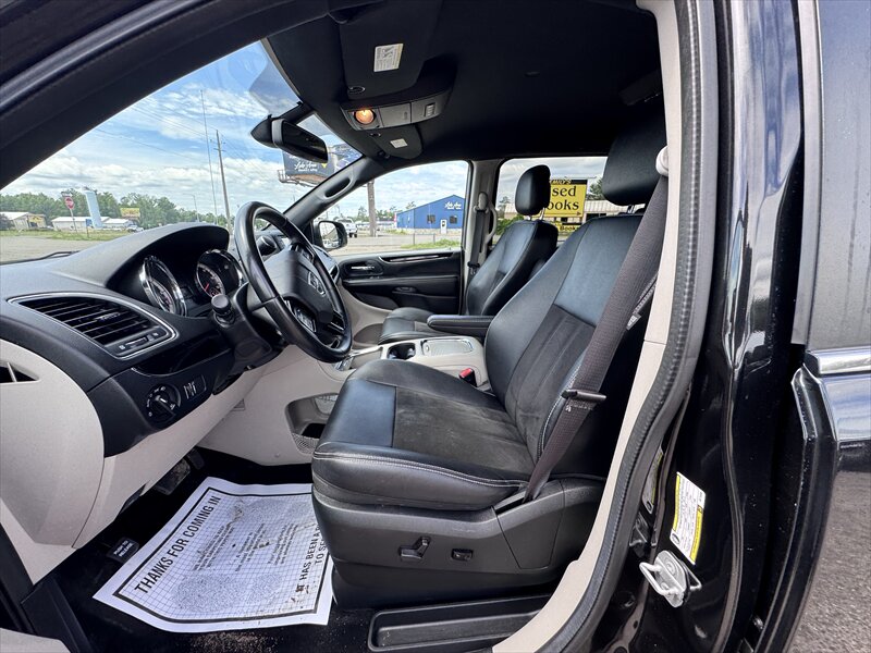 2019 Dodge Grand Caravan SXT - Photo 13 - Brainerd, MN 56401